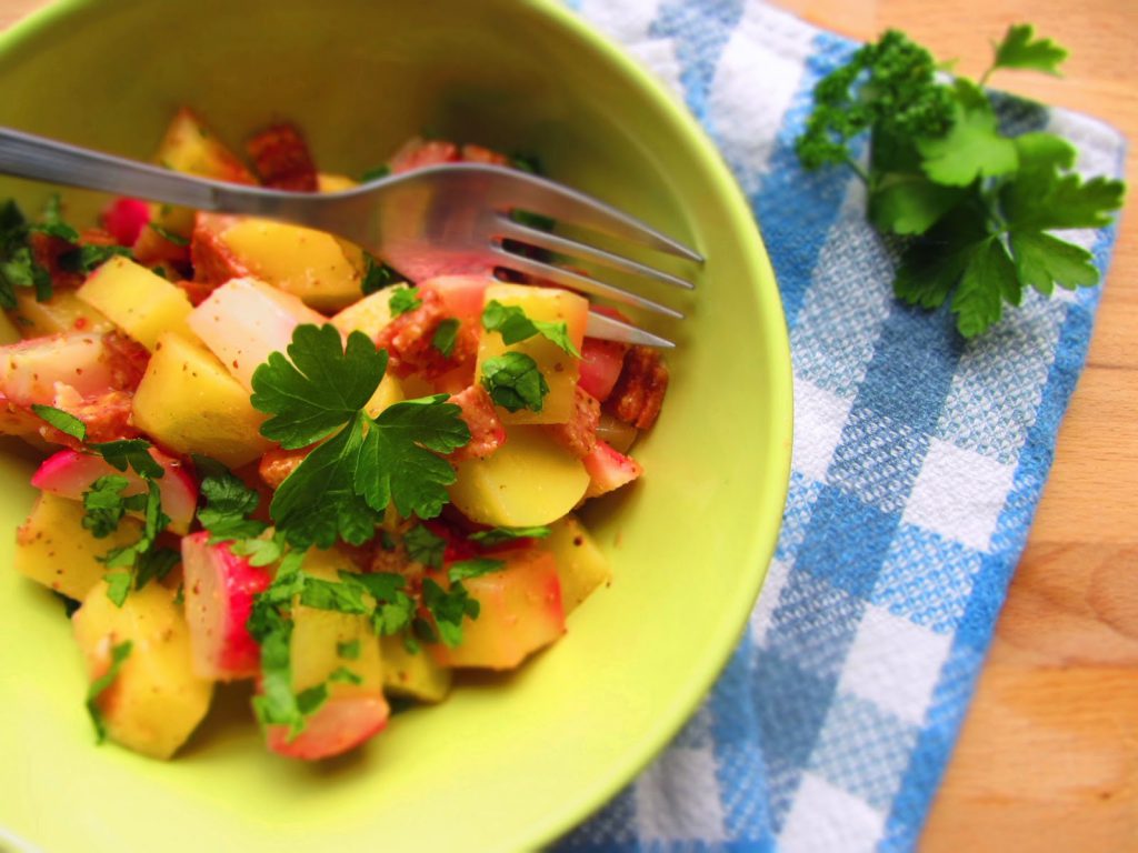 Kartoffel-Radieschen-Salat mit süßem Senf - Ina Isst