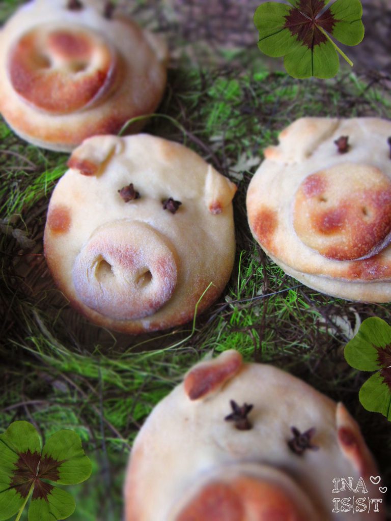 Glücks-Hefeschweinchen für's neue Jahr