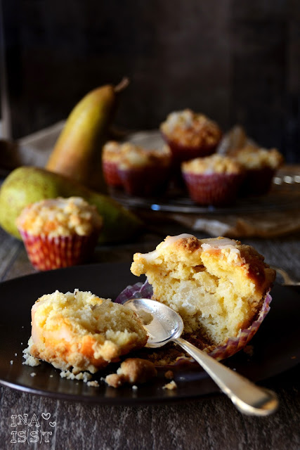 Birnen-Käsekuchenmuffins mit Vanille, Cheesecake muffins with pear and vanilla