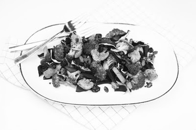 http://vollgut-gutvoll.de/2016/02/23/brokkoli-rotkohl-salat/