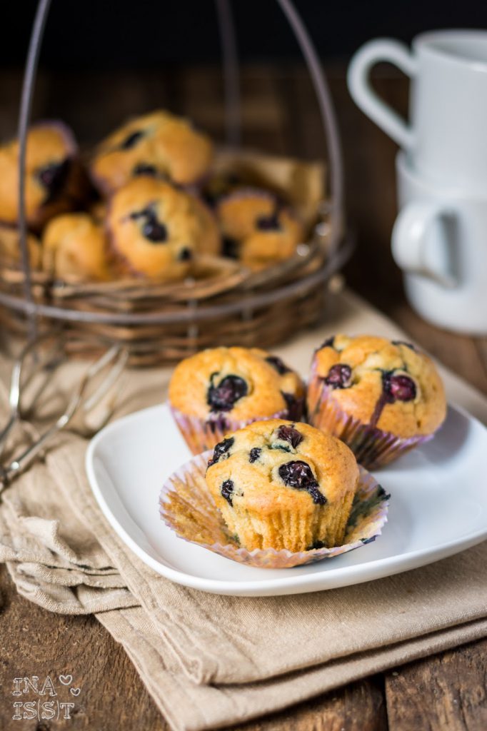 Vanille-Blaubeermuffins Blueberry Muffins with Vanilla Heidelbeermuffins Vanillemuffins mit Blaubeeren