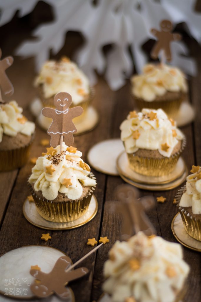 Weihnachtliche Lebkuchen-Cupcakes mit Vanilletopping; Gingerbread cupcakes; Blueboxtree Parties