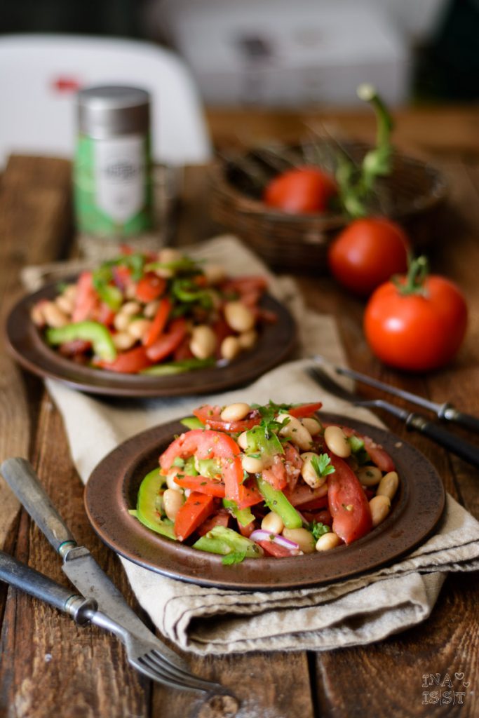 Tomatensalat mit weißen Riesenbohnen und Paprika, Hey Chimi, Dipster
