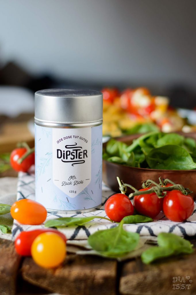 Dipster Rezept für Bunter Nudelsalat mit jungem Spinat und Tomaten