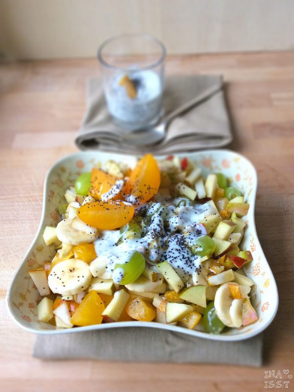 Obstsalat mit Honig-Mohn-Dressing - Ina Isst