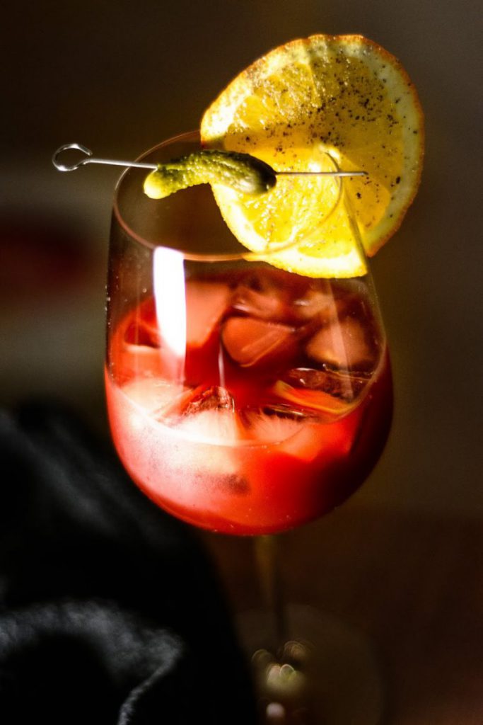 Bloody Mary mit selbstgemachtem Rote-Bete-Sirup