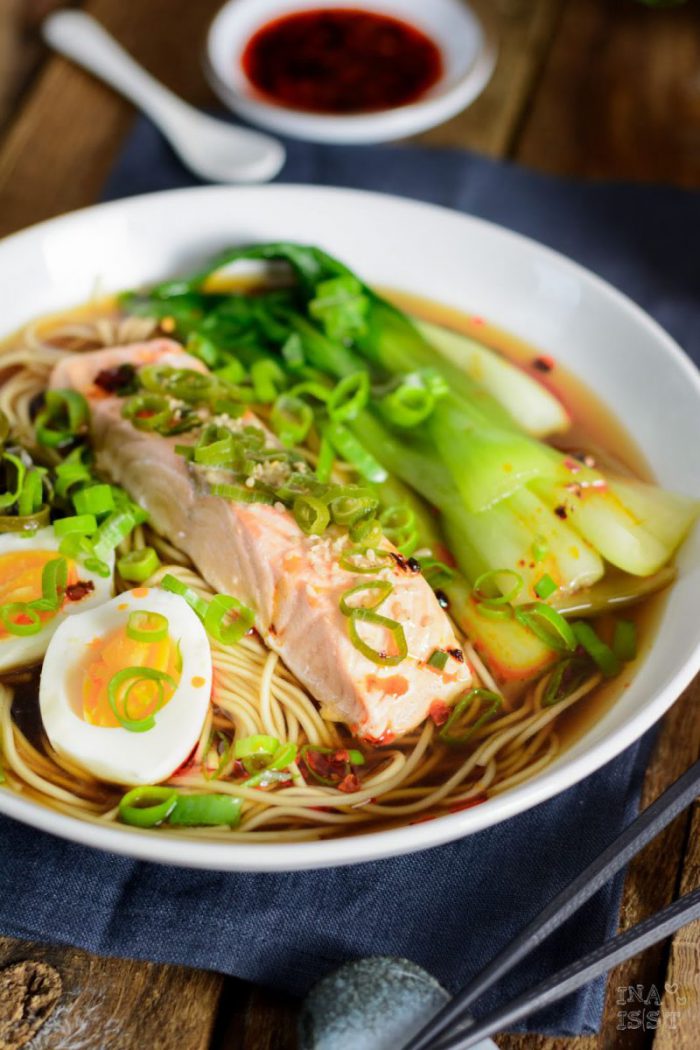 Miso Ramen Mit Gedämpftem Lachs Und Pak Choi - Ina Isst