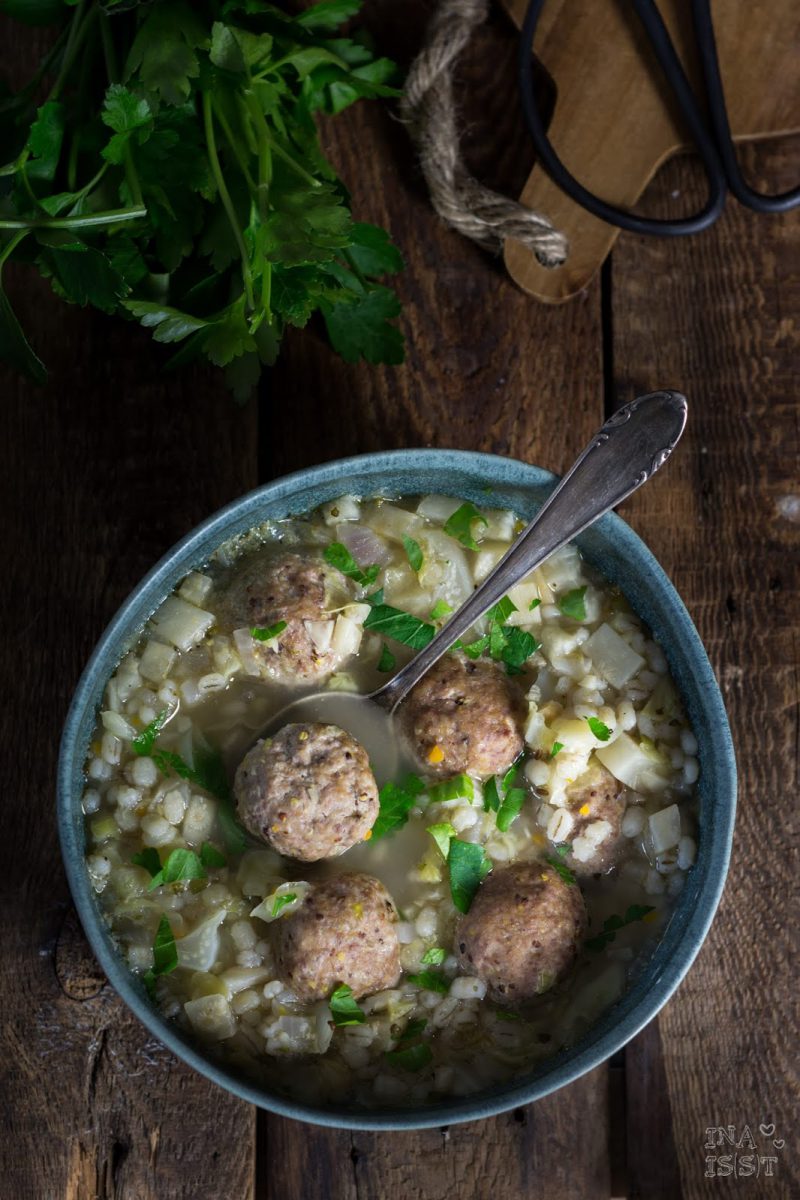 Graupen-Kohlsuppe mit Tatar Bällchen - Ina Isst