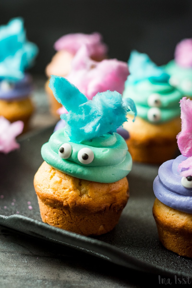 Halloween Monster Muffins mit Zuckerwatte, Candy Cotton Muffins