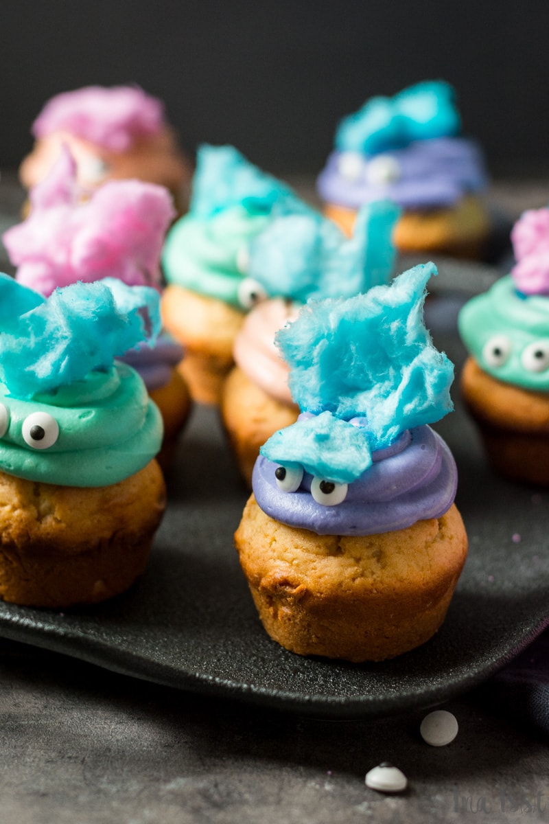 Halloween Monster Muffins mit Zuckerwatte, Candy Cotton Muffins