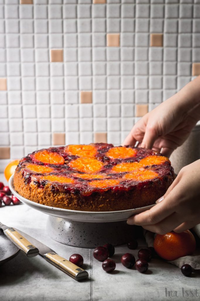 Einfacher Upside Down Cranberry-Mandarinen Kuchen - Ina Isst
