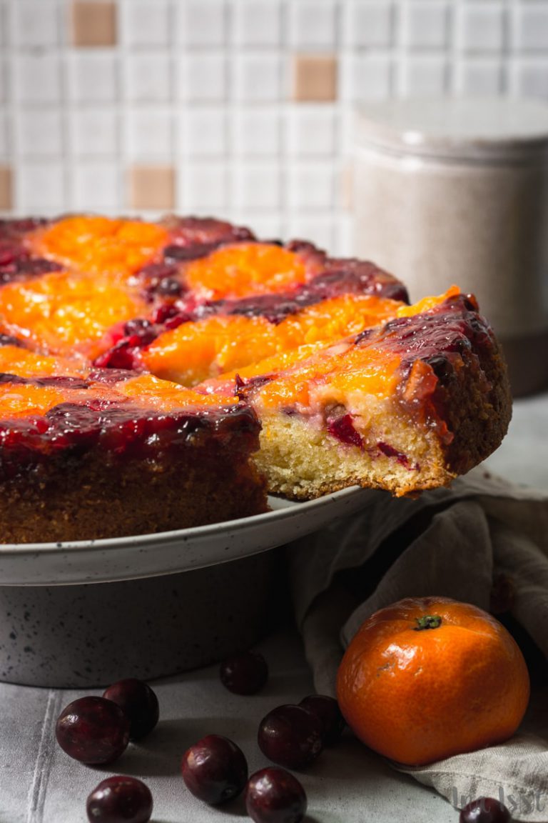 Einfacher Upside Down Cranberry-Mandarinen Kuchen - Ina Isst