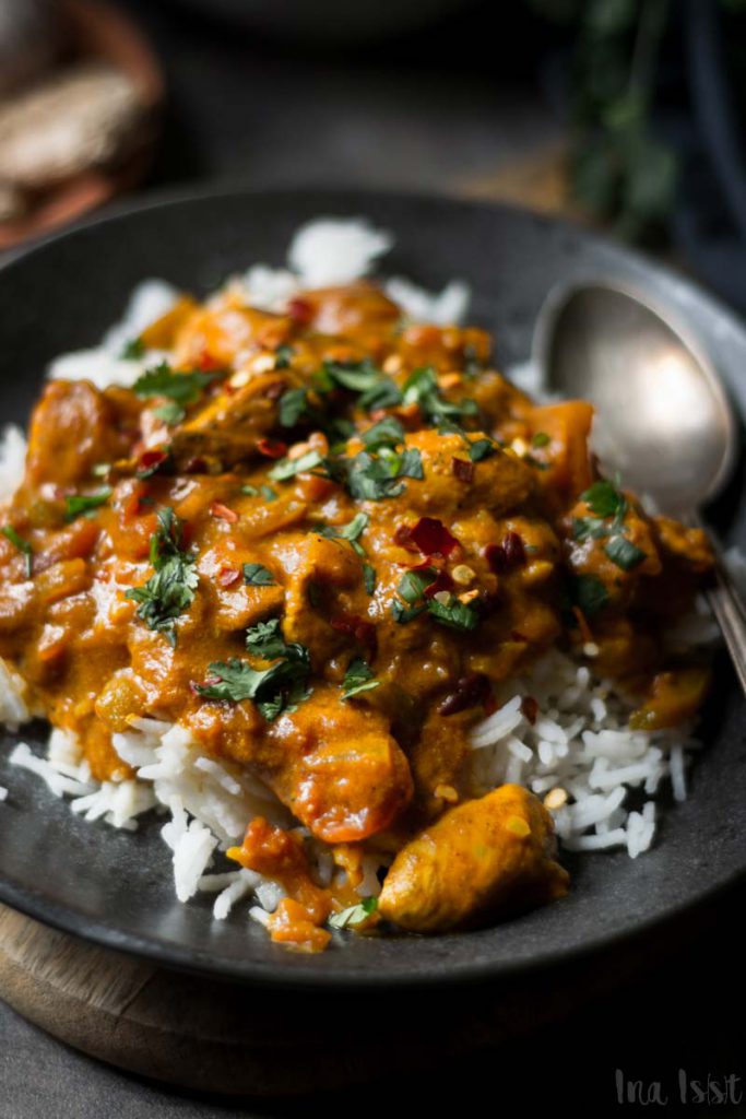 Einfaches indisches Tikka Masala mit Hühnchen - Ina Isst