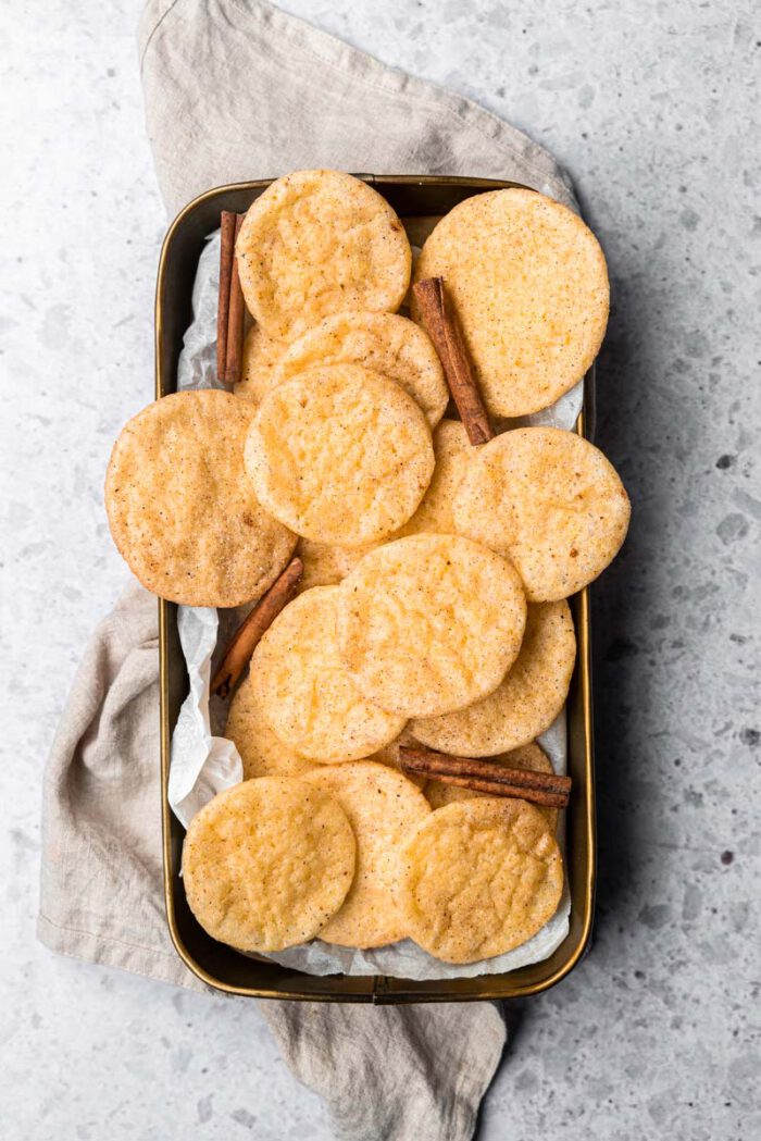 Amerikanische Snickerdoodle Cookies - mit Zucker &amp; Zimt - Ina Isst