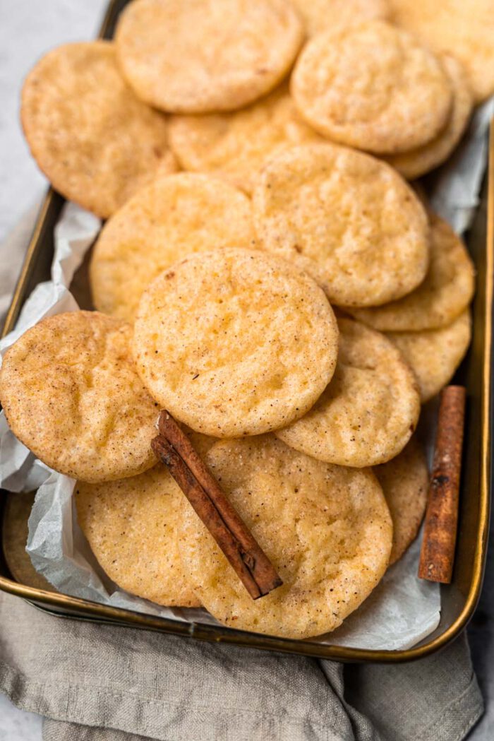 Amerikanische Snickerdoodle Cookies - mit Zucker &amp; Zimt - Ina Isst