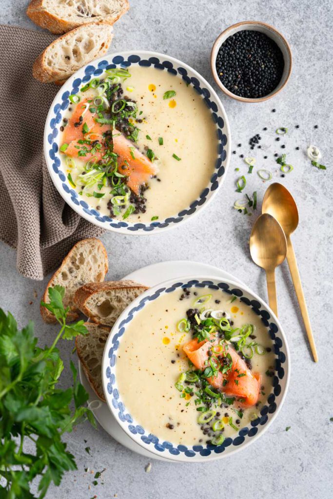 Schwarzwurzelsuppe mit Belugalinsen und Lachs - Ina Isst