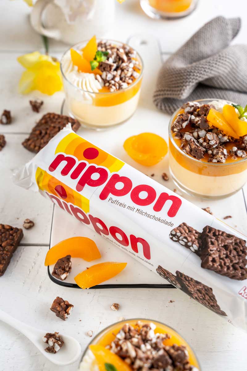 Eierlikör Mousse mit Aprikose und Nippon, Osterdessert, Eierlikördessert, #nippon