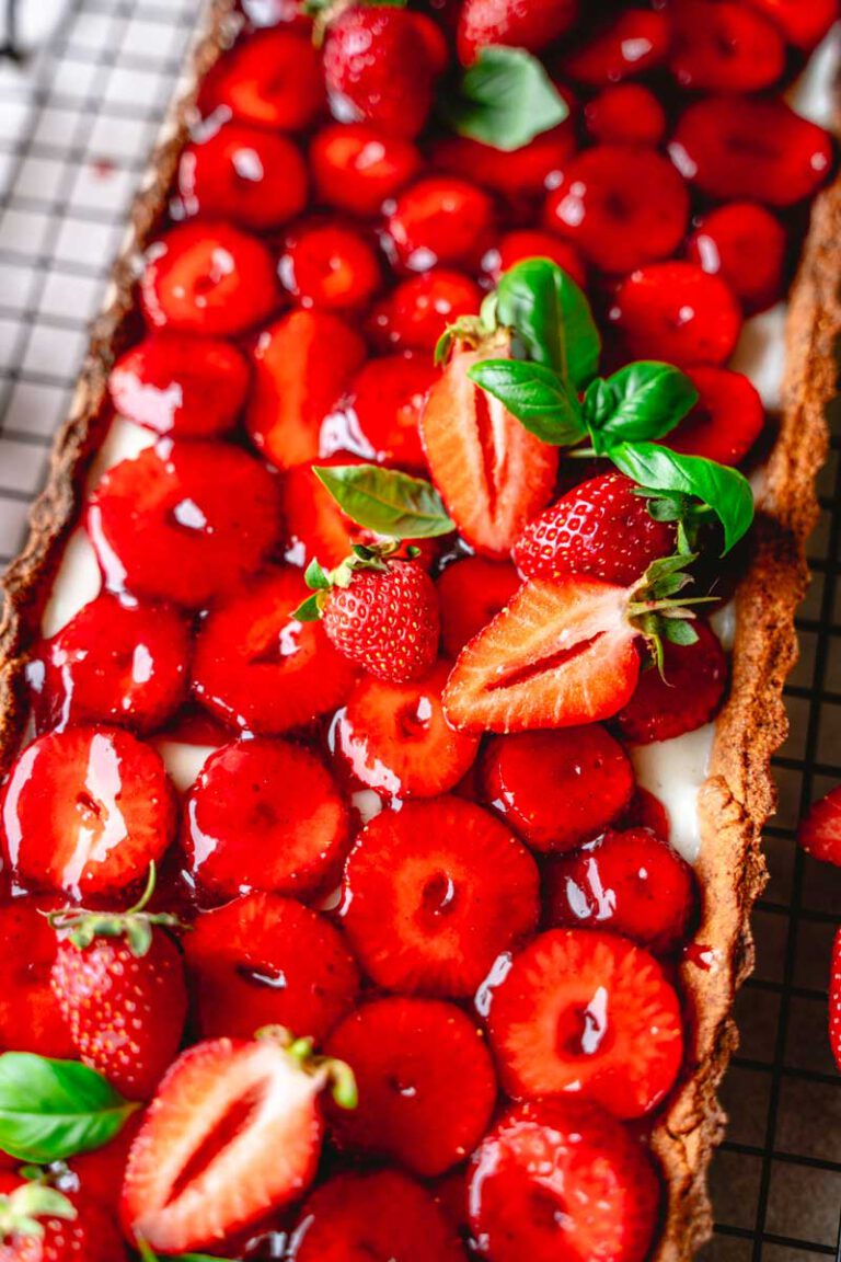 Erdbeer-Basilikum-Tarte - Ina Isst Erdbeer-Basilikum-Tarte - Ina Isst