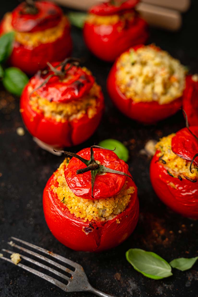 Gefüllte Tomaten mit Couscous und Zucchini, #couscous, #vegan, #vegetarisch, Rezepte mit Zucchini