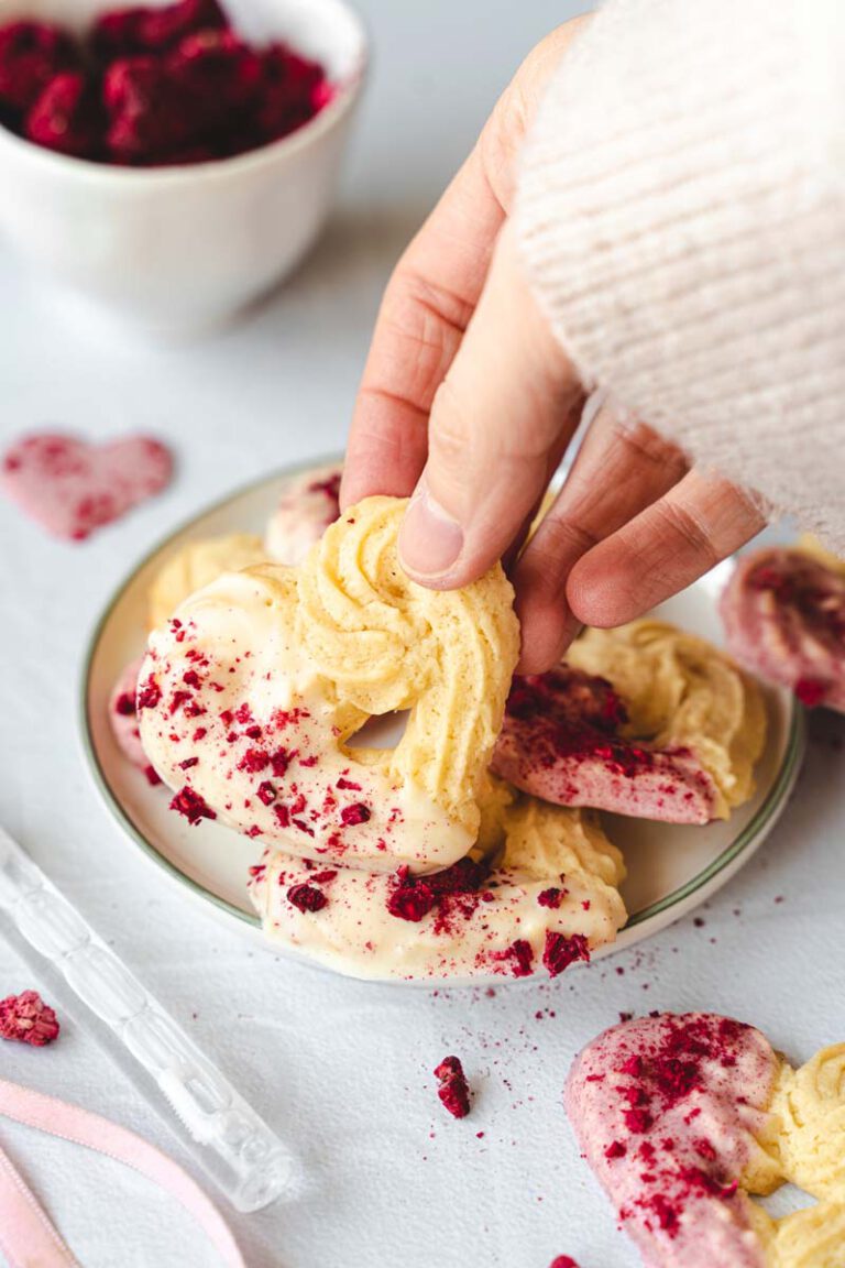 Spritzgebäck Herzen: Kekse zum Valentinstag - Ina Isst